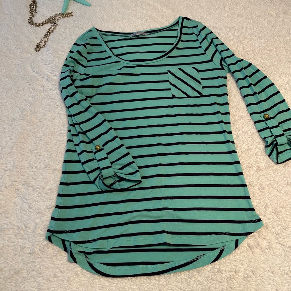 Charlotte Russe small 3/4 tee